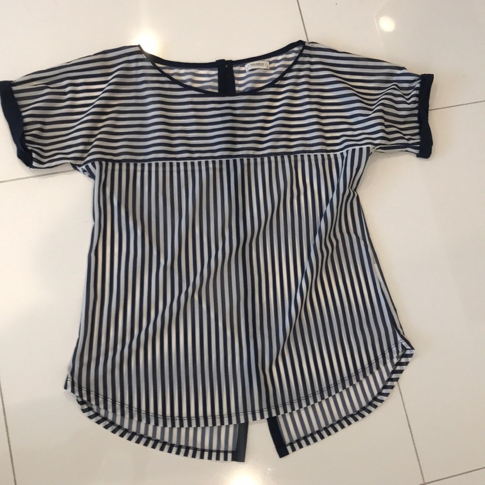Short sleeves top